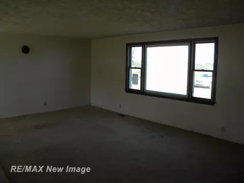 266 E Henderson, Owosso, MI 48867 photo 3