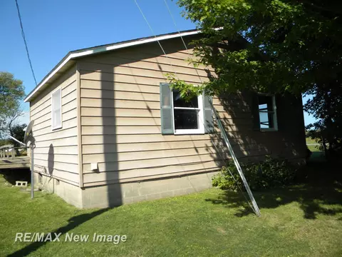 266 E Henderson, Owosso, MI 48867 photo 19