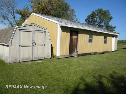266 E Henderson, Owosso, MI 48867 photo 17
