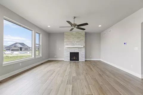 16981 Glenhurst #187, Macomb, MI 48044 photo 14