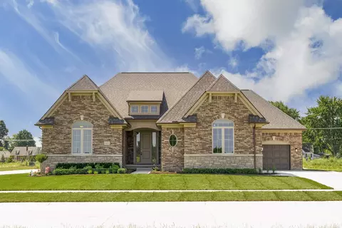 16818 Glenhurst #197, Macomb, MI 48044