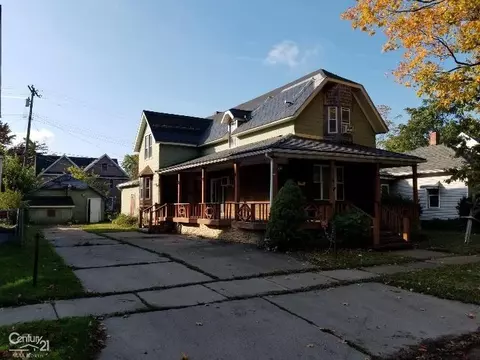 914 Wall, Port Huron, MI 48060
