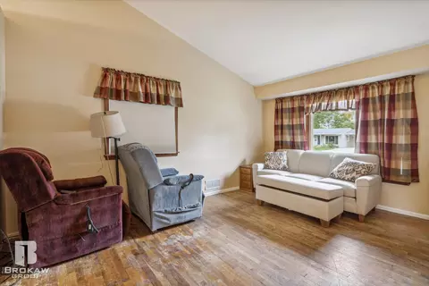 424 Sequoia, Davison, MI 48423 photo 5