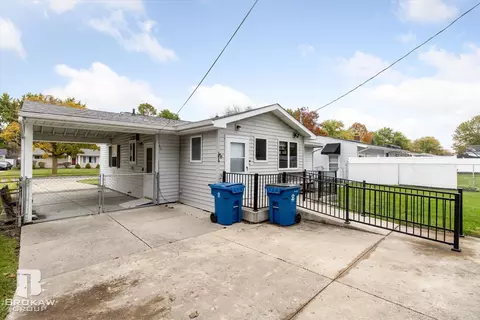 424 Sequoia, Davison, MI 48423 photo 22