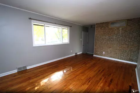 155 Donnalee, Monroe, MI 48162 photo 6