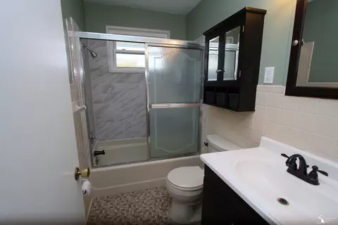 155 Donnalee, Monroe, MI 48162 photo 14