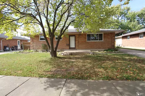 155 Donnalee, Monroe, MI 48162