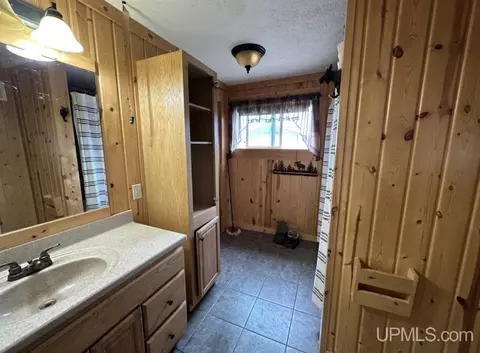 255 Prospect, Ishpeming, MI 49849 photo 4