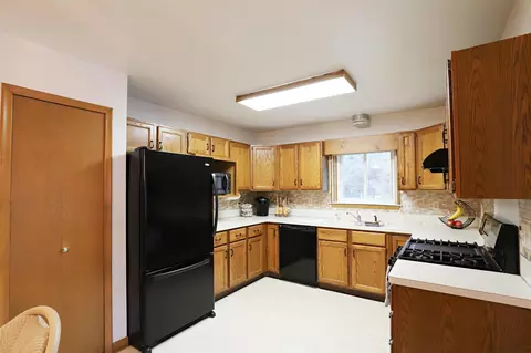 6145 River, Flushing, MI 48433 photo 12