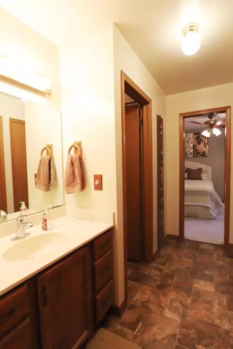 6145 River, Flushing, MI 48433 photo 23