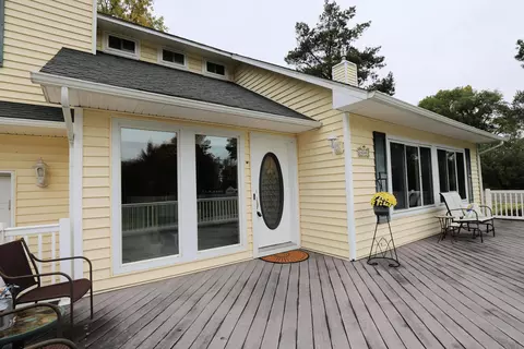 6145 River, Flushing, MI 48433 photo 4