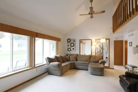6145 River, Flushing, MI 48433 photo 7