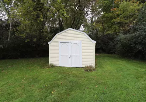6145 River, Flushing, MI 48433 photo 31
