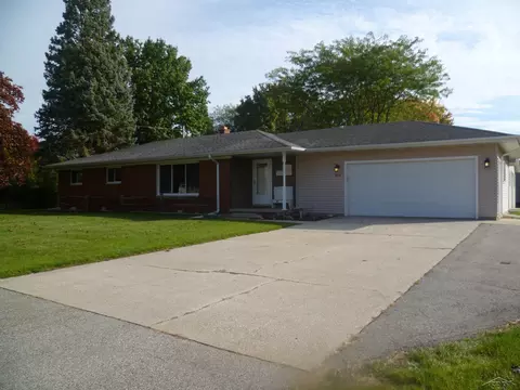 2884 Glacier, Saginaw, MI 48603