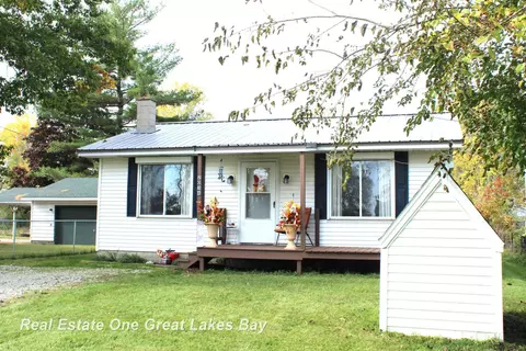 2036 S S Grn, Au Gres, MI 48703 photo 2