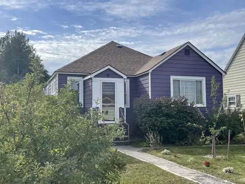 222 E Munising, Munising, MI 49862