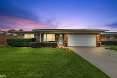 29111 Desmond, Warren, MI 48093