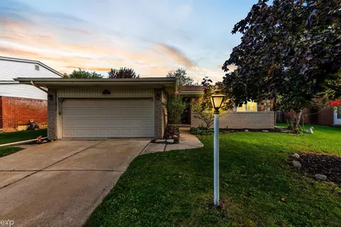 33712 Kennedy, Sterling Heights, MI 48310
