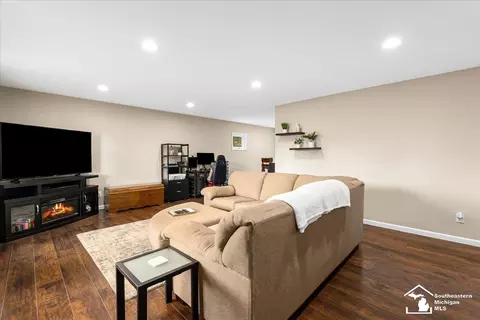 6255 Inkster, Taylor, MI 48180 photo 11