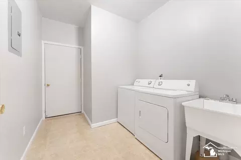 23352 Sunset, Taylor, MI 48180 photo 24