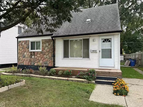14912 Chesterfield, Warren, MI 48089