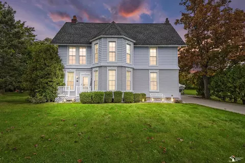 20423 W W Riv, Grosse Ile, MI 48138
