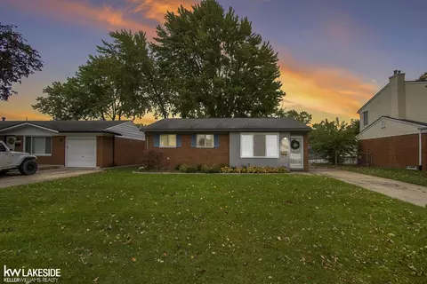 11194 Plumridge Blvd, Sterling Heights, MI 48313