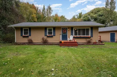 1022 W Newberg, Pinconning, MI 48650