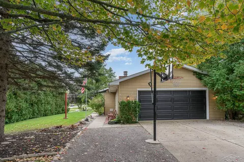 5147 Mackinaw, Saginaw, MI 48603
