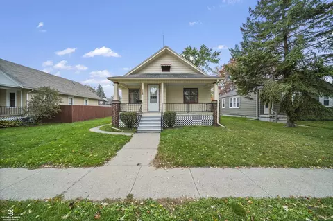 2118 White St, Port Huron, MI 48060