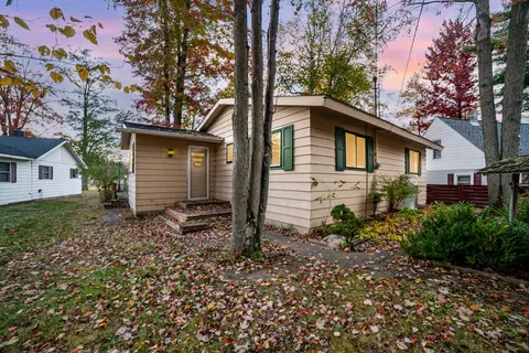3423 Lakeshore, Gladwin, MI 48624