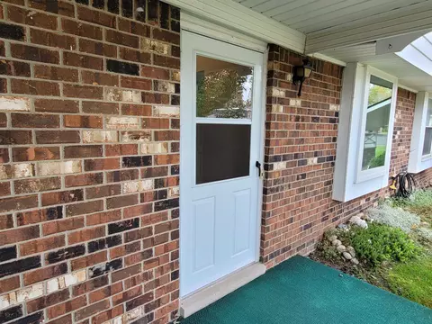 1480 Westbury, Davison, MI 48423 photo 2