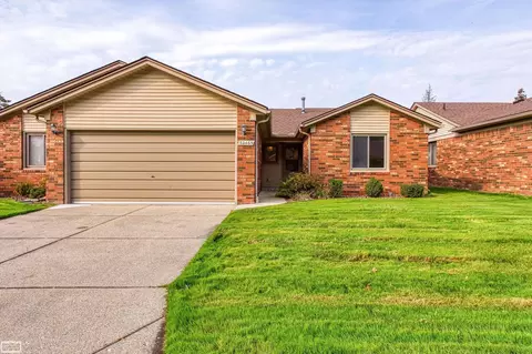 32465 Stoneybrook, Fraser, MI 48026