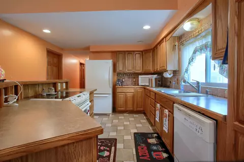 1519 Clinton, Algonac, MI 48001 photo 8