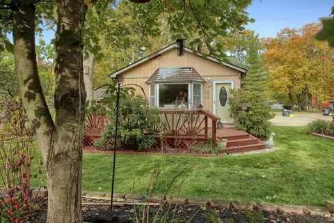 1519 Clinton, Algonac, MI 48001