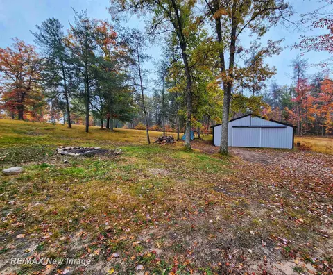 3351 Pipeman, Harrison, MI 48625 photo 4
