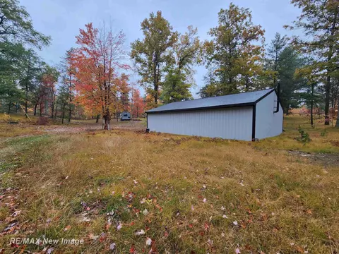 3351 Pipeman, Harrison, MI 48625 photo 6