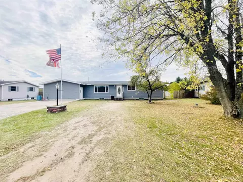 4945 Karen 1725, Escanaba, MI 49829