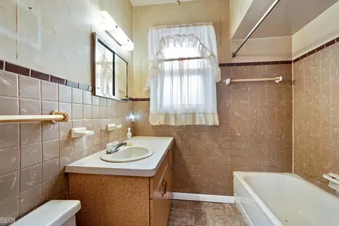 11703 Fleming, Hamtramck, MI 48212 photo 18