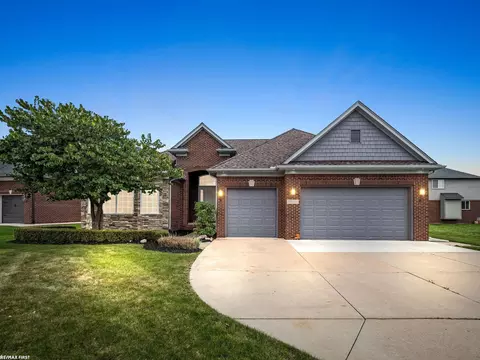 39712 Whitewater, Harrison Township, MI 48045