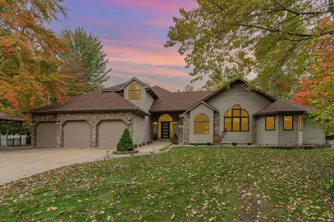 1695 S Mid Bay County Line, Midland, MI 48642