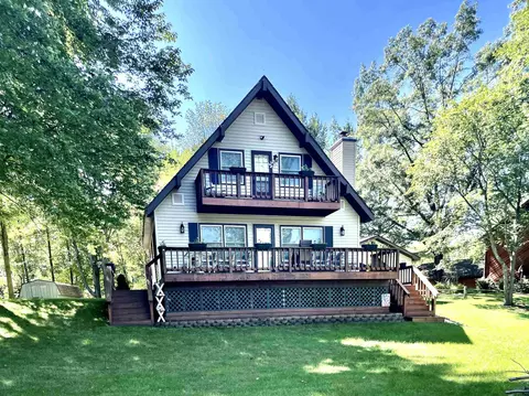 1173 Wheatona Ct, Gladwin, MI 48624 photo 2