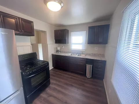 11320 Dodge, Warren, MI 48089 photo 4