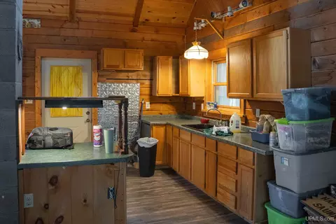 20318 Herman, L'anse, MI 49916 photo 4