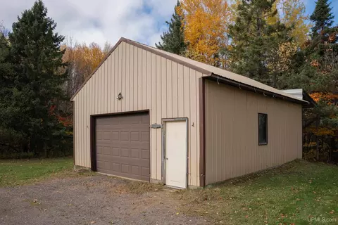 20318 Herman, L'anse, MI 49916 photo 13