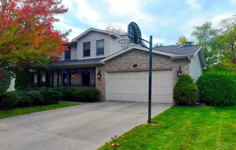 4601 N Trail Wood, Midland, MI 48642