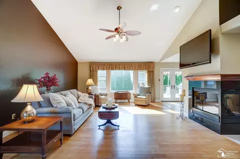 2459 W Sterns, Temperance, MI 48182 photo 10