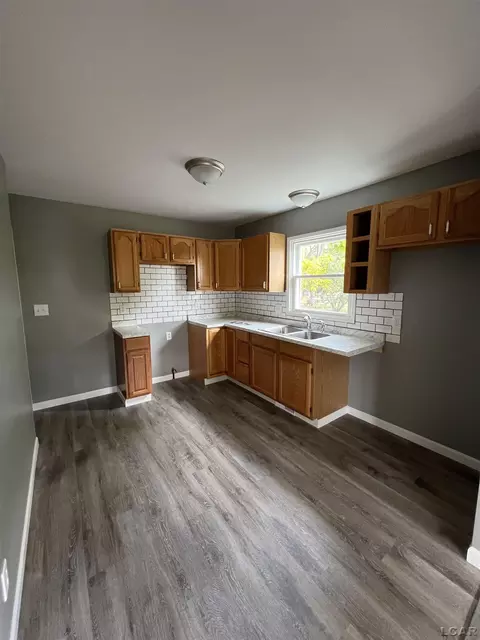 1574 Moore, Adrian, MI 49221 photo 7