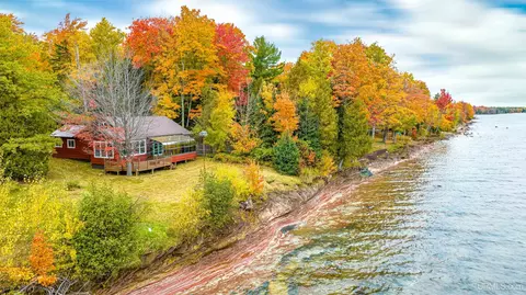37630 S Entry, Chassell, MI 49916