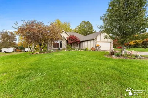 22077 Middlebelt, New Boston, MI 48164